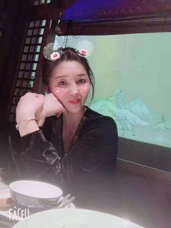 市北大屁股特别白的熟女